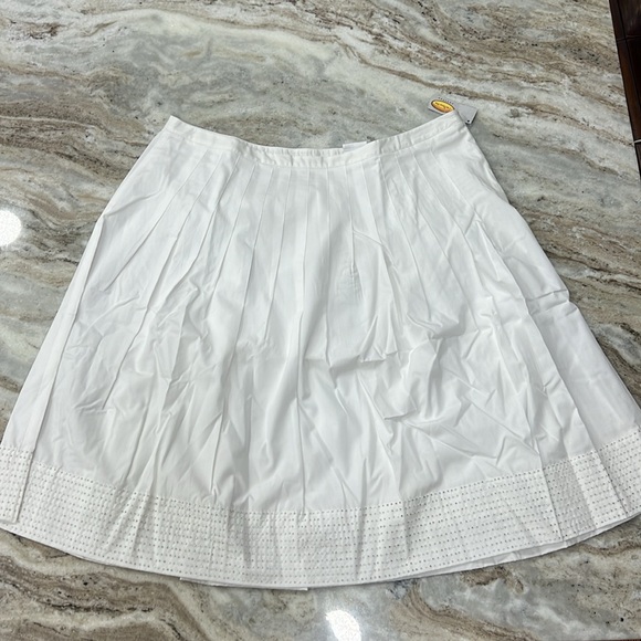 Talbots Pleated skirt - Picture 3 of 4